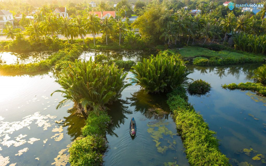 Đi thuyền thúng ở Rừng Dừa Bảy Mẫu Một Hội An “rất miền Tây”